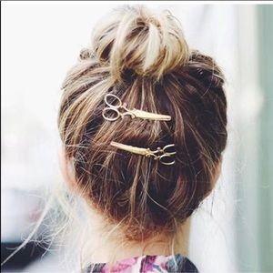 Restock Set of two silver tone scissors hair clips